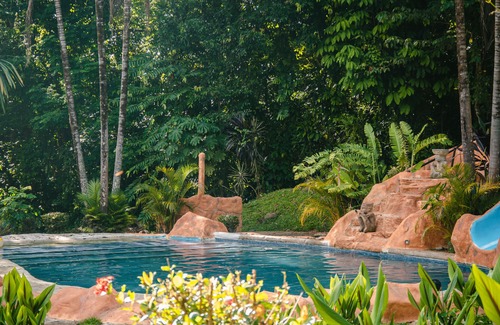 Uvita Cabine | Premium 2 Bed Wooden Cabin In The Rain Forest Of Uvita