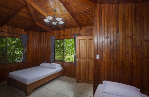 Uvita Cabine | Premium 2 Bed Wooden Cabin In The Rain Forest Of Uvita