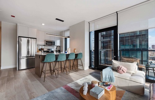 West Loop Appartement | SafeNeighborhood w/Views&Easy City Access|TheWilco