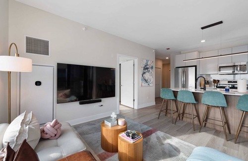 West Loop Appartement | SafeNeighborhood w/Views&Easy City Access|TheWilco