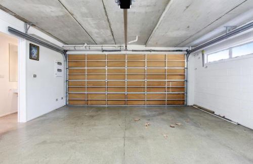 Freemans Bay Maison | Premium Abode with Plunge Pool steps to Ponsonby