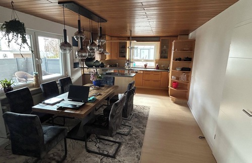 Schaafheim Appartement | Premium Furnished 120 m² Villa Apt - Quiet, Well-Connected Location