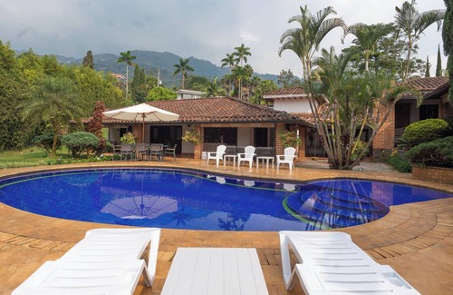 El Poblado Maison | Premium Mansion in El Poblado w/Private Nightclub & Maid/Chef, Pool, Sauna