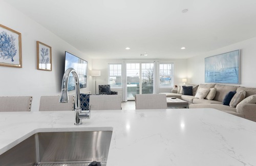 Plymouth Cultural District Appartement | Premium Ocean View Condo (1,250 sq.ft.)