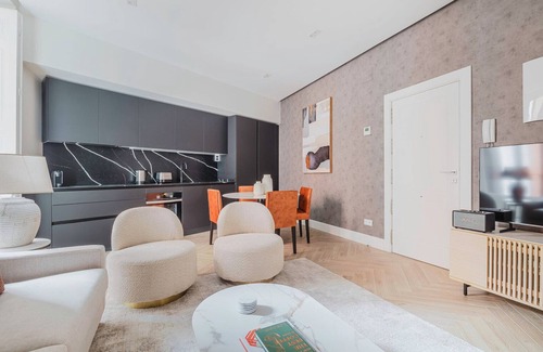 Barrio de La Latina Appartement | Premium Palacio 2BR, Furnished w/ Washer & A/C, by Blueground