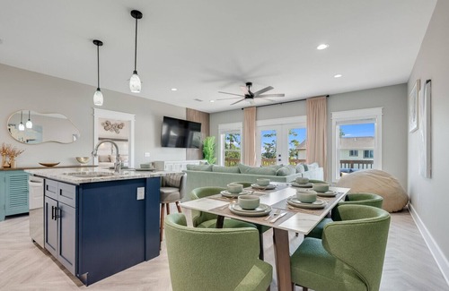 Upper Grand Lagoon Appartement | Premium Retreat w/Pickleball Court