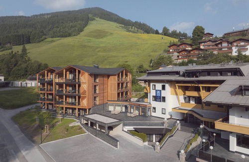 Saalbach Appartement | Premium suite for up to 7 people & private wellness area