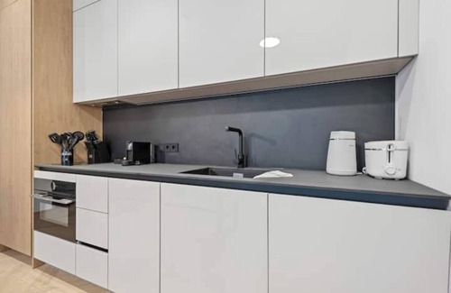 Roßau Appartement | Premium XL 1-BR Apartment with Terrace & Garden