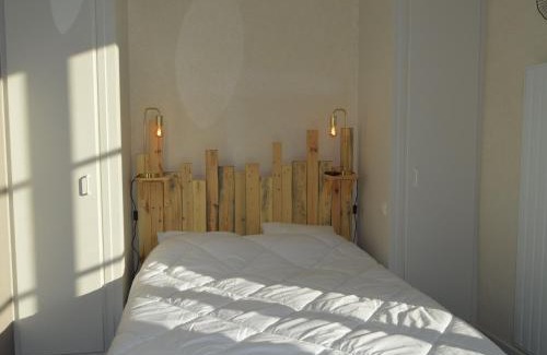 Linge Maison | Presbytère écorénové avec terrasse et vue sur étang, proche Parc Naturel Régional de la Brenne - FR-1-591-180