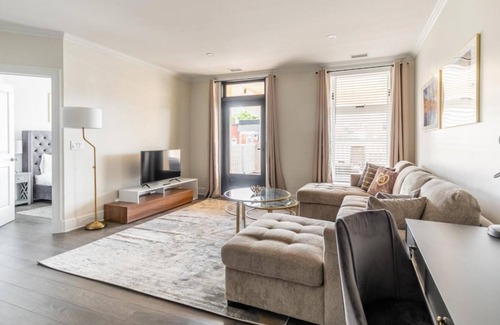 Smiths Falls Appartement | Presidential Suite