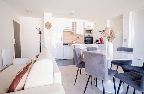 Hincmar Appartement | Prestige Apartment & Cathedral View