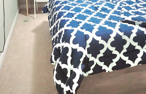 London Maison | PRESTIGE Guestroom London (5 minutes to Western University.)