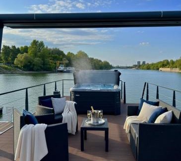 13th District Station Balnéaire | Prestige Yacht Resort Budapest