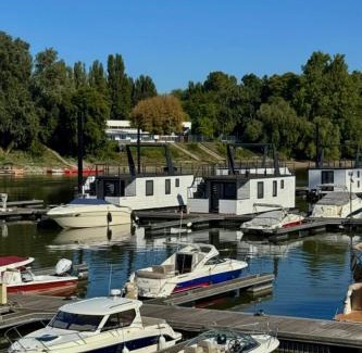 13th District Station Balnéaire | Prestige Yacht Resort Budapest
