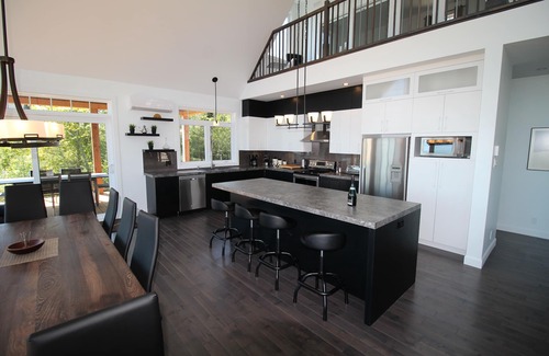 Saint-Joseph-de-la-Rive Maison | Prestigieux chalet 5 chambres offrant une vue imprenable sur le St-Laurent