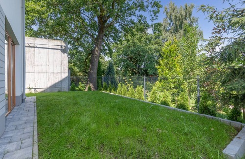 Biezanow - Prokocim Maison | Prestigious Residence with Garden, Garage, and Elegant Rooms
