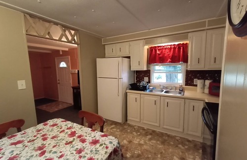 Preston Maison | Preston get-away with covered porches