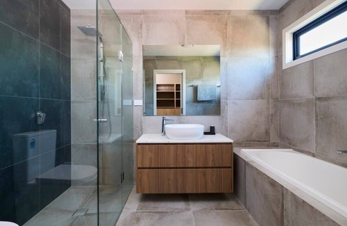 Preston Maison | Preston Northcote Mod Lux Townhouse 5 bed 5 bath