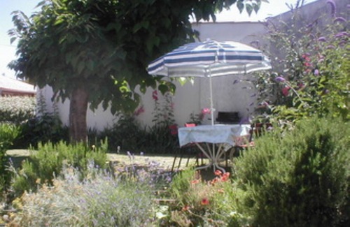 Meschers-sur-Gironde Maison | Joli bungalow à pied des plages, restaurants, boutiques, marché. Jardin familial Wifi
