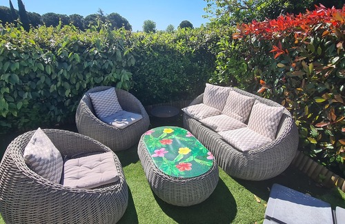 Mudaison Maison | Pretty detached house close to the sea, with above-ground pool
