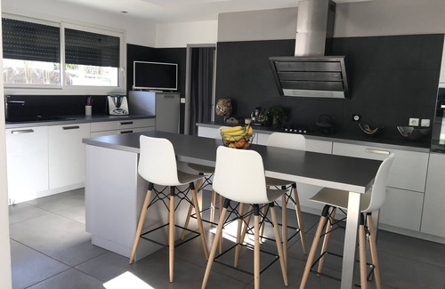 Marqueille Villa | Jolie villa contemporaine , spacieuse et lumineuse proche de Toulouse