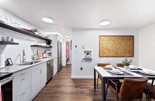 Englewood Appartement | Pretty in Pink 1/1, 15 min to DT