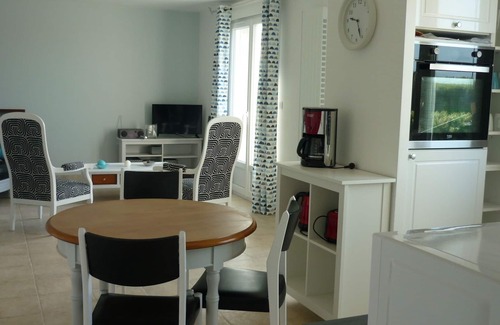 Plozevet Maison | Jolie petite maison à 1 km de la mer avec vue sur mer & classée 3 étoiles