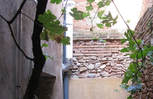 Vilafant Maison | Pretty perfect for exploring the house region