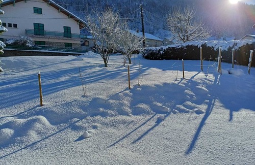 Coyriere Appartement | Joli Studio Privé en Pleine Nature montagneuse. Animaux de Compagnie Acceptés