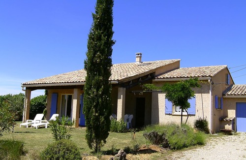 Mollans-sur-Ouveze Villa | Jolie villa provençale au pied du Mont Ventoux avec piscine chauffée