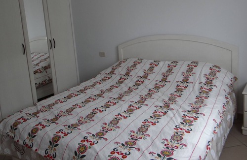 Hammam Al Agzaz Appartement | Jolie appartement de luxe calme - pieds dans l'eau 8 p. - Chelbia