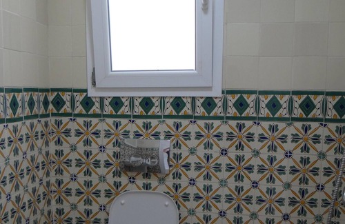 Hammam Al Agzaz Appartement | Jolie appartement de luxe calme - pieds dans l'eau 8 p. - Chelbia