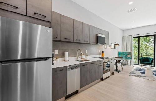Flagler Village Appartement | Pretty Rola 304 Luxury Apt w King Bed Central Area