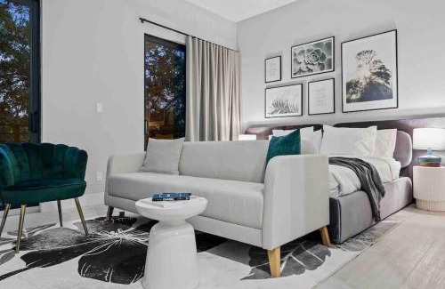 Flagler Village Appartement | Pretty Rola 304 Luxury Apt w King Bed Central Area