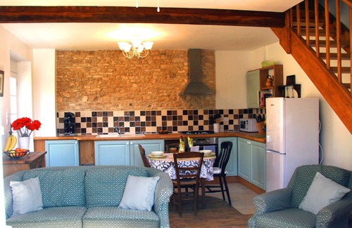 Champagne-le-Sec Cottage | JOLI GITE STUDIO POUR DEUX PERSONNES