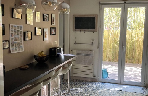 Bruges Maison | JOLIE VILLA AVEC PISCINE,3 CHAMBRES, 3 SDB, 2 WC. 30 MN DU CENTRE DE BORDEAUX.