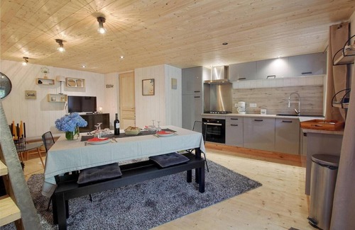 Vielle-Aure Maison | Jolie grange de village décorée avec goût