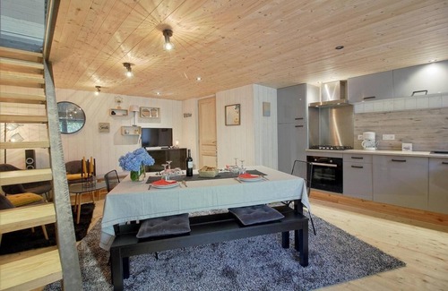Vielle-Aure Maison | Jolie grange de village décorée avec goût