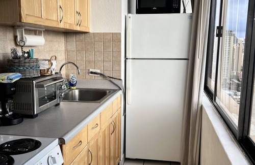 McCully - Moiliili Copropriété | Spacieux 30ème Flr. avec la magnifique vue sur la mer Waikiki Studio A,