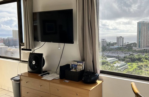 McCully - Moiliili Copropriété | Spacieux 30ème Flr. avec la magnifique vue sur la mer Waikiki Studio A,