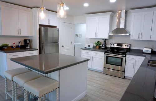 Peoria Ave Citizen's Group Maison | Prickly Pear Desert Oasis- 3 Bedroom/Pool/Spa/Putting Green