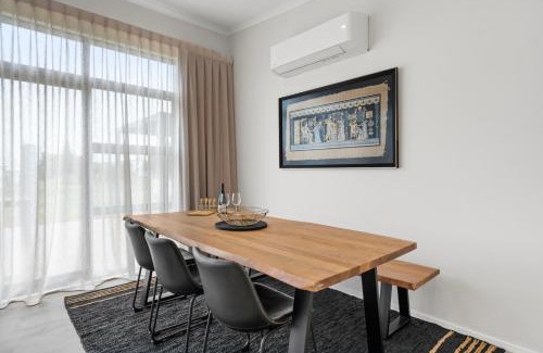 Martinborough Maison | Pride of Pinot - Martinborough Holiday Home