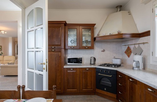 Poggi Appartement | Primavera (PGI130) by Interhome