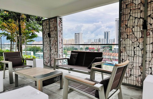 George Town Maison | Prime and Luxury 3-bedrooms near to the town with Netflix
