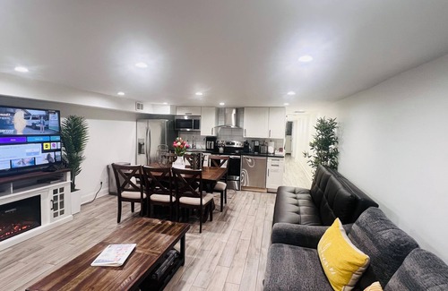 Capitol Hill Appartement | ⭐️Prime Area💥Park & Walk to Sites ⭐️ Sleeps 6 ⭐️ 2-Baths ✔️