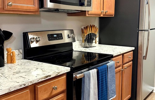 Aurora Highlands Appartement | Prime Arlington Location/DC Views/Near Metro/Free Parking