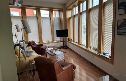 Downtown Minneapolis Copropriété | Prime downtown Minneapolis location. Sleeps 4, 2BR, 1BA, full kit.