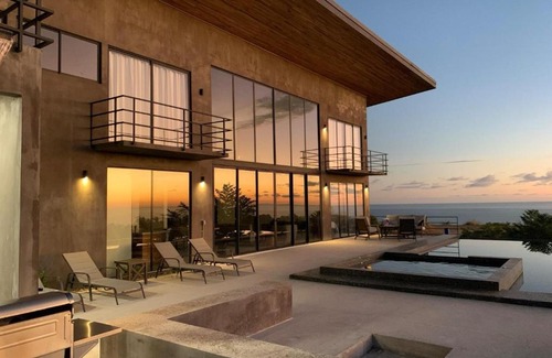 Playa Hermosa Maison | Prime Hermosa- Ocean View Villa with Infinity Pool