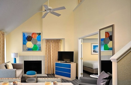 Omaha Hôtel | Prime Location! 3 Convenient Units, Free Breakfast, Onsite Pool, Free Parking