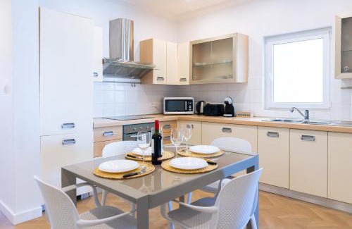 Tower Road Appartement | Prime Location 3BR Apartment with Stunning View by ArcoBnb